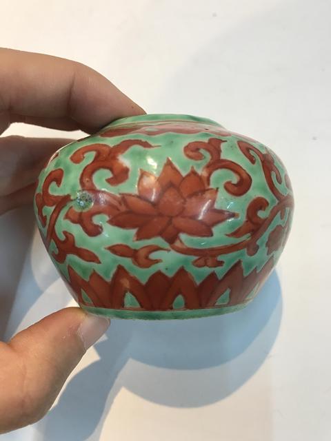 古玩陶瓷花卉紋水盂真品鑒賞圖