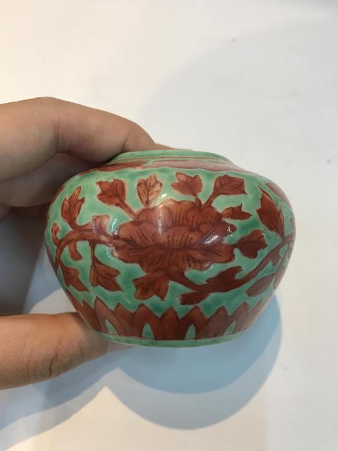 古玩陶瓷花卉紋水盂真品鑒賞圖