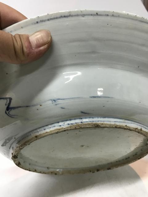 古玩陶瓷瑞獸紋青花盤真品鑒賞圖