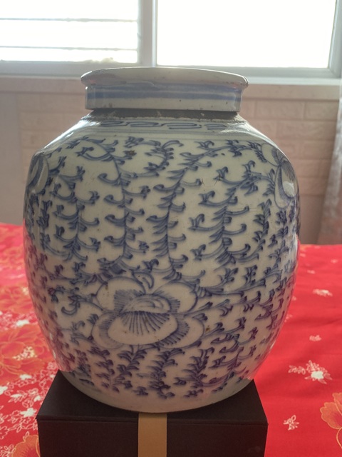 古玩陶瓷青花淡描花卉紋蓋罐拍賣，當前價格1800元
