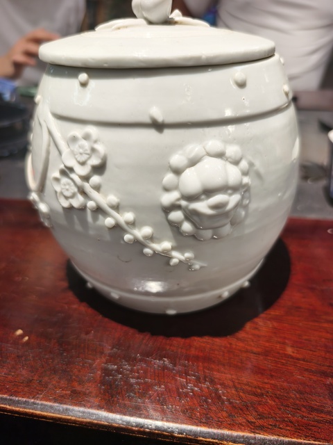 古玩陶瓷德化窯蓋罐真品鑒賞圖