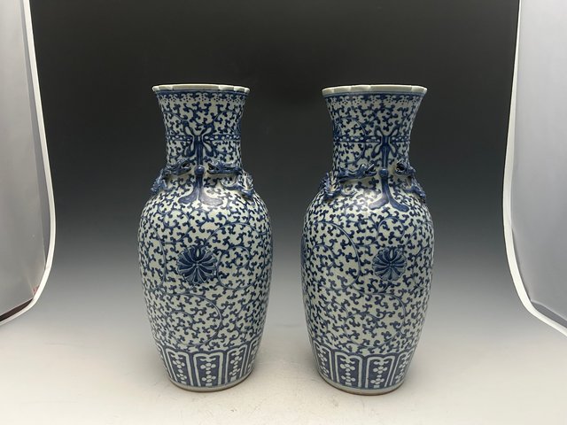 古玩陶瓷清中期·青花包袱瓶一對真品鑒賞圖