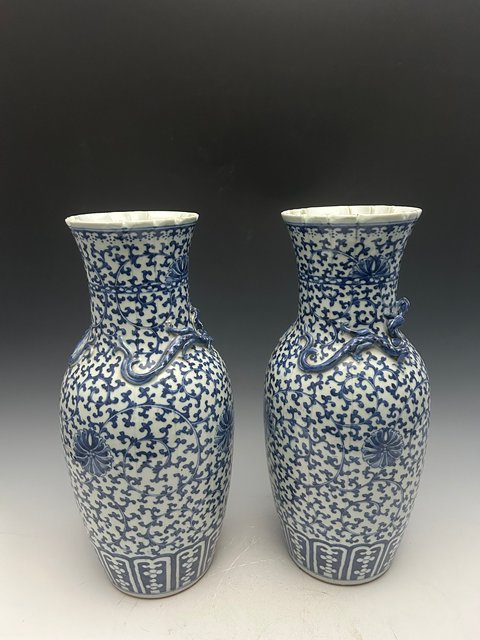 古玩陶瓷清中期·青花包袱瓶一對真品鑒賞圖