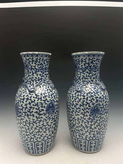 古玩陶瓷清中期·青花包袱瓶一對真品鑒賞圖