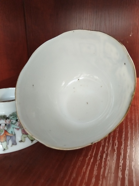 古玩陶瓷粉彩百子鬧春圖蓋碗真品鑒賞圖