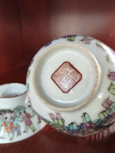 古玩陶瓷粉彩百子鬧春圖蓋碗真品鑒賞圖