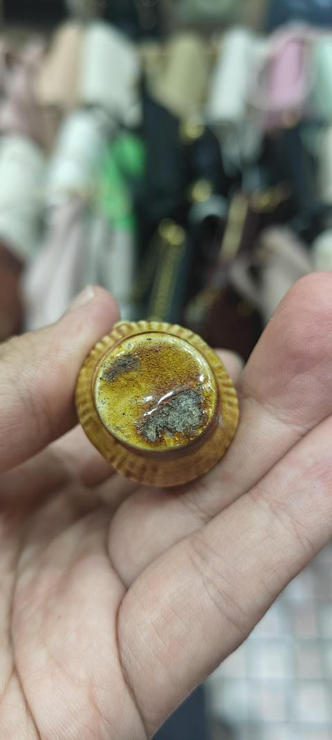 古玩陶瓷民國黃釉靈猴瓷塑真品鑒賞圖