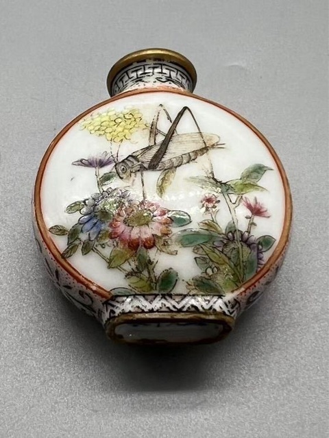 古玩陶瓷粉彩鼻煙壺真品鑒賞圖