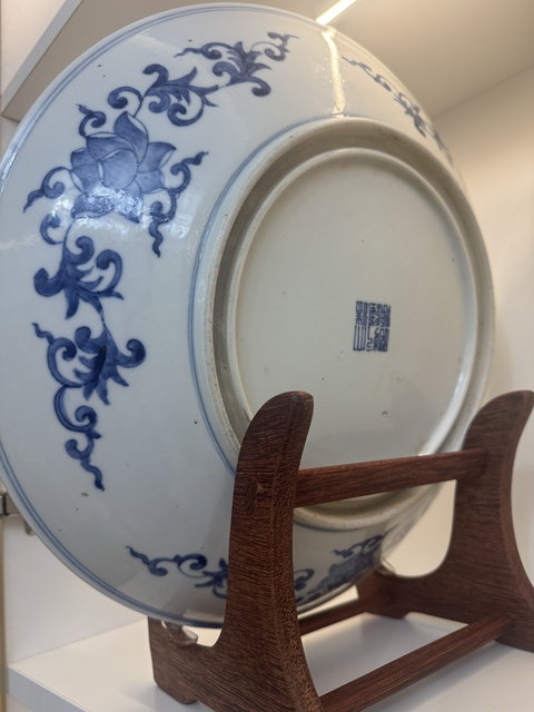 古玩陶瓷二龍戲珠雙圈足青花盤真品鑒賞圖