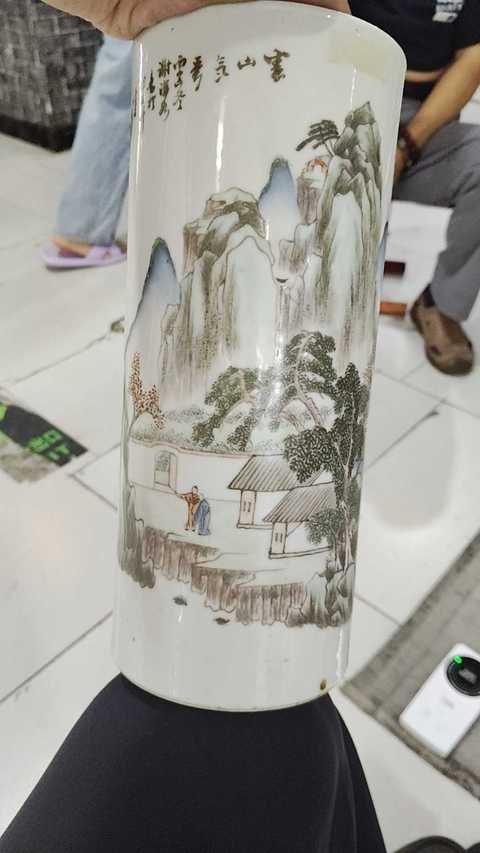 古玩陶瓷淺絳彩山水人物紋帽筒真品鑒賞圖