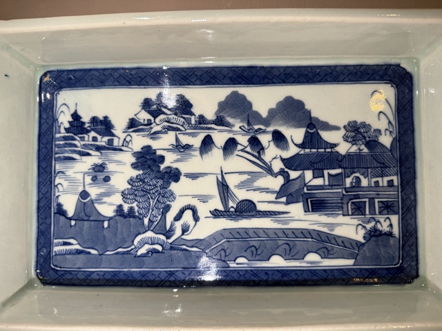 古玩陶瓷青花山水人物紋四方折沿盤拍賣,當前價格4300元