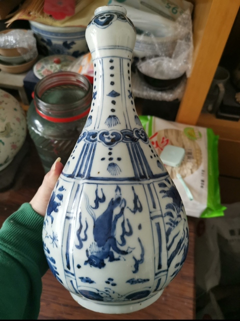 古玩陶瓷青花海馬紋蒜頭瓶,模糊,偏老真品鑒賞圖