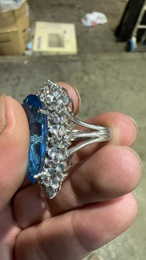 古玩玉器海藍(lán)寶石戒指真品鑒賞圖