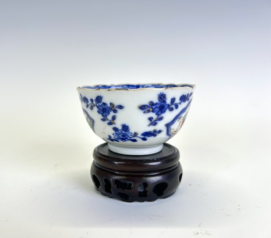 古玩陶瓷清乾隆·青花粉彩人物開窗故事口徑杯拍賣，當(dāng)前價格990元