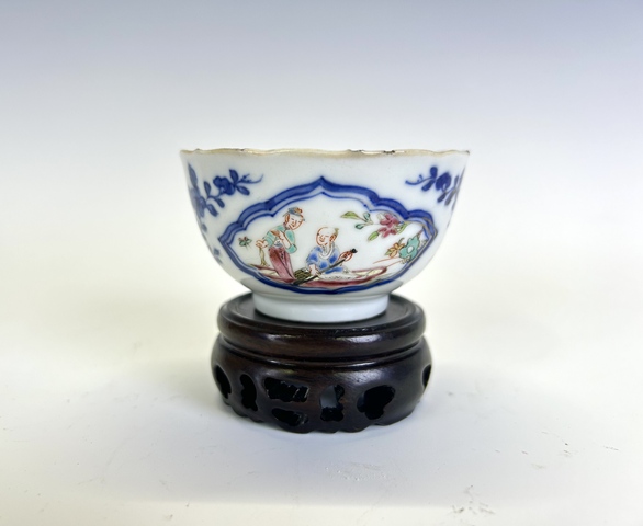 古玩陶瓷清乾隆·青花粉彩人物開窗故事口徑杯拍賣，當(dāng)前價格990元