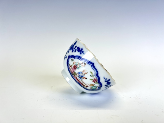 古玩陶瓷清乾隆·青花粉彩人物開窗故事口徑杯拍賣，當(dāng)前價格990元
