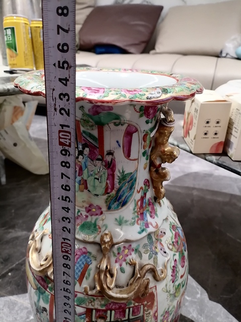 古玩陶瓷清代人物故事貼塑蟠螭龍紋花口大瓶拍賣,當前價格42800元