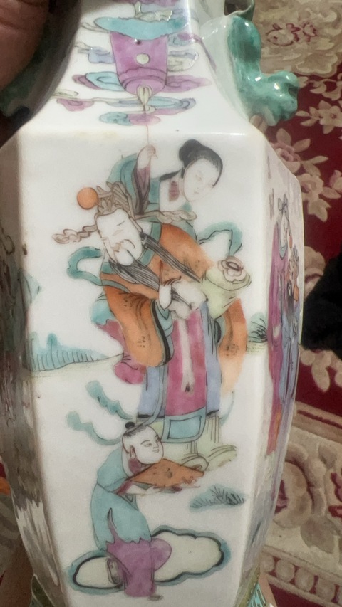 古玩陶瓷粉彩人物瓶真品鑒賞圖
