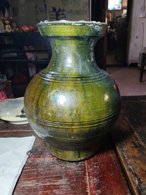 古玩陶瓷綠釉盤口壺真品鑒賞圖
