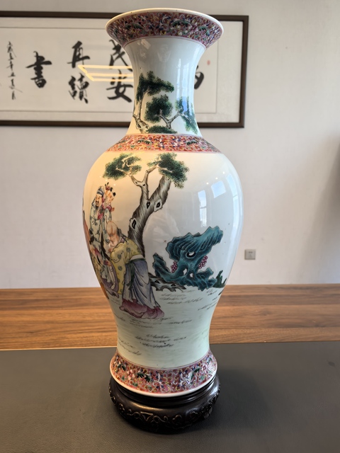 古玩陶瓷超細路民國粉彩福祿壽三星人物紋觀音瓶拍賣，當前價格15800元