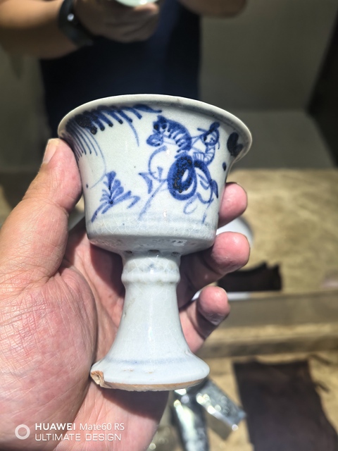古玩陶瓷空白期到宣德青花高士騎馬圖高足杯拍賣，當前價格29800元
