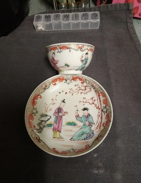 古玩陶瓷乾隆廣彩杯盤真品鑒賞圖