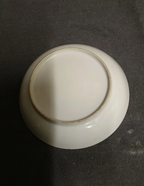 古玩陶瓷乾隆廣彩杯盤真品鑒賞圖