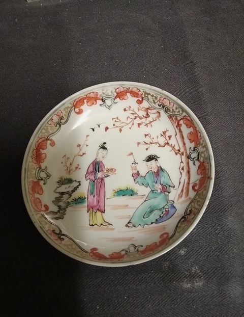 古玩陶瓷乾隆廣彩杯盤真品鑒賞圖