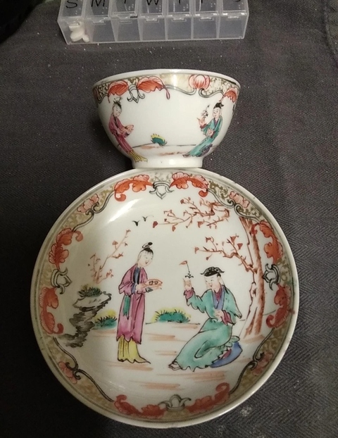 古玩陶瓷乾隆廣彩杯盤真品鑒賞圖