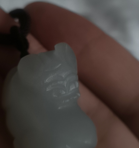 古玩玉器瑞獸墜真品鑒賞圖