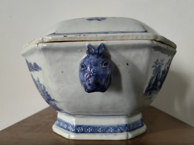 古玩陶瓷青花山水人物紋八方蓋鍋真品鑒賞圖