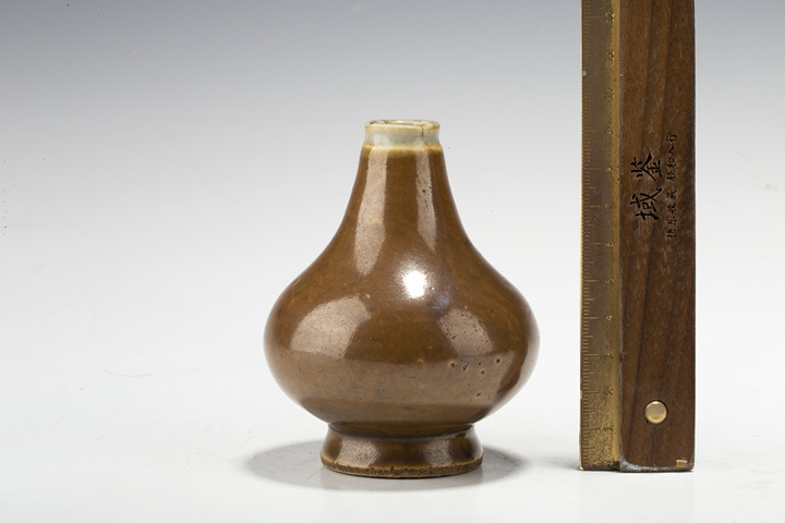 古玩陶瓷清中晚·紫金釉荸薺瓶真品鑒賞圖