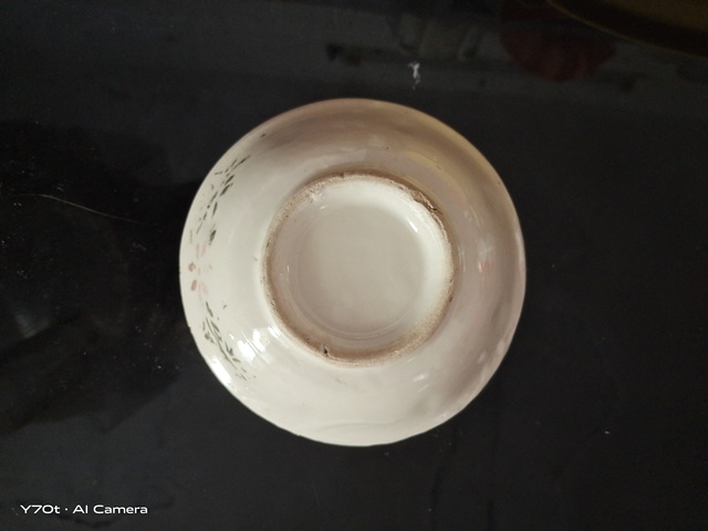 古玩陶瓷民國至解放初白釉碗真品鑒賞圖