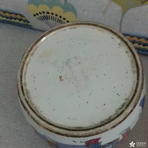 古玩陶瓷人物紋粉彩罐真品鑒賞圖