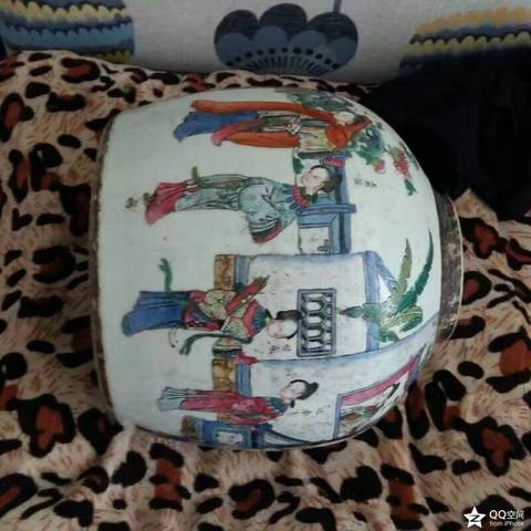 古玩陶瓷人物紋粉彩罐真品鑒賞圖