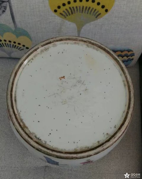 古玩陶瓷人物紋粉彩罐真品鑒賞圖