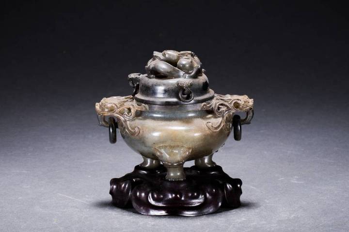 古玩玉器岫玉雕“雙耳三足爐”真品鑒賞圖