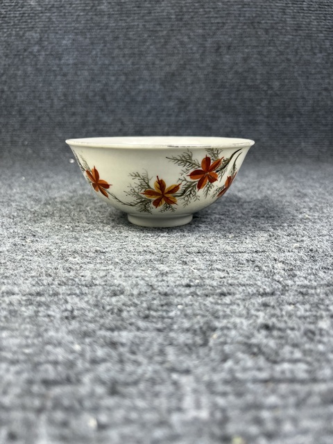 古玩陶瓷粉彩花卉紋碗真品鑒賞圖