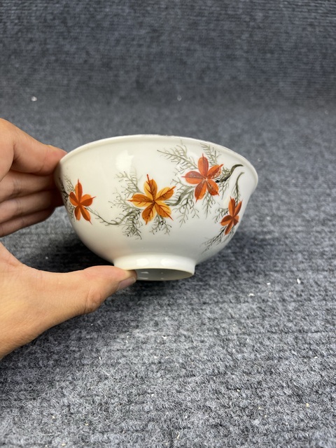 古玩陶瓷粉彩花卉紋碗真品鑒賞圖