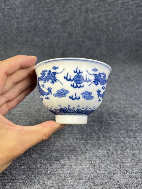 古玩陶瓷青花雙龍戲珠紋茶圓拍賣,當前價格0元