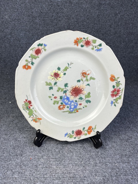 古玩陶瓷粉彩洞石花卉紋花口盤拍賣，當前價格999元