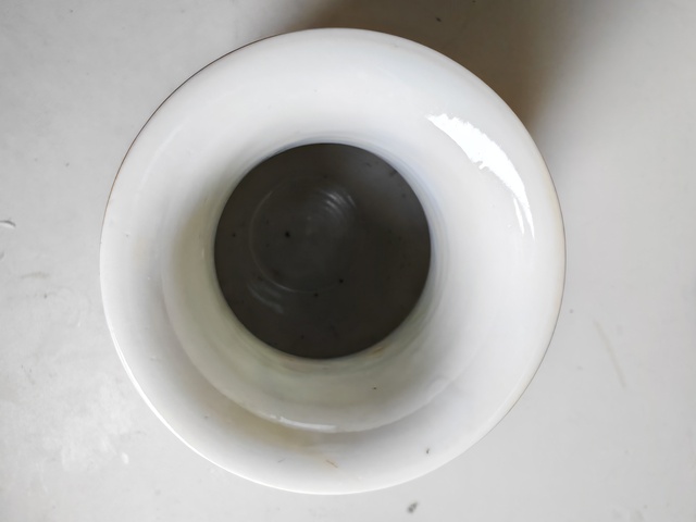 古玩陶瓷清晚期廣彩人物故事圖獸耳瓶真品鑒賞圖