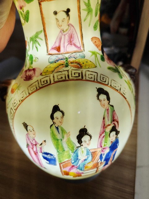 古玩陶瓷清晚期廣彩人物故事圖獸耳瓶真品鑒賞圖