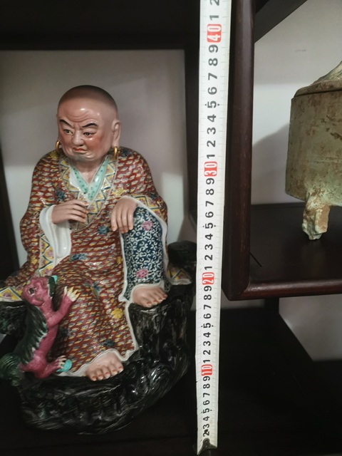 古玩陶瓷羅漢瓷塑真品鑒賞圖