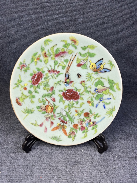 古玩陶瓷豆青加彩花鳥紋大盤真品鑒賞圖