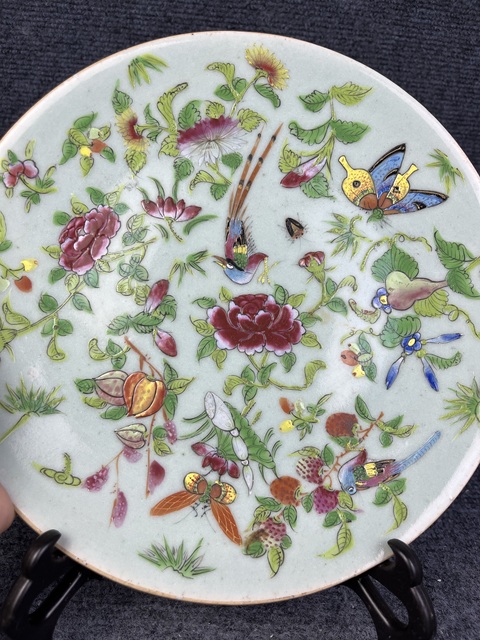 古玩陶瓷豆青加彩花鳥紋大盤真品鑒賞圖