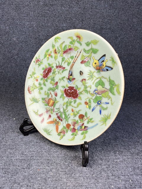 古玩陶瓷豆青加彩花鳥紋大盤真品鑒賞圖