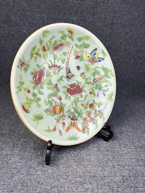 古玩陶瓷豆青加彩花鳥紋大盤真品鑒賞圖