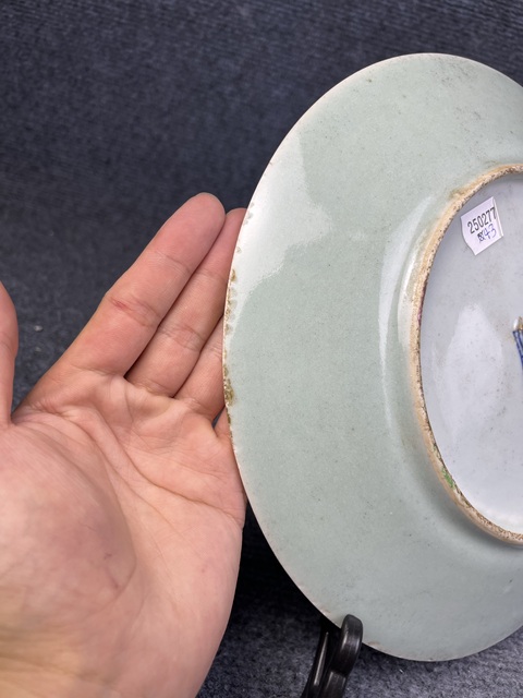 古玩陶瓷豆青加彩花鳥紋大盤真品鑒賞圖