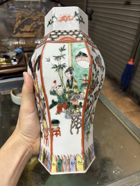 古玩陶瓷三娘教子圖五彩瓶真品鑒賞圖